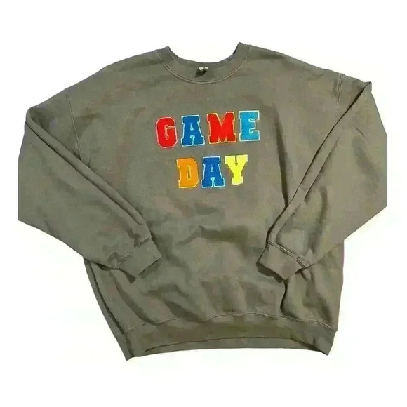 "GAME DAY" CHENILLE LETTERS CREWNECK SWEATSHIRT NWOT Size XL Casual Sporty - Picture 1 of 4